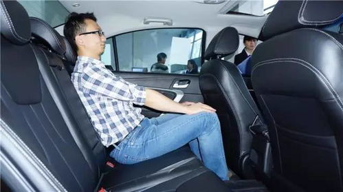 汽车后排亮度多少 汽车后排亮度多少