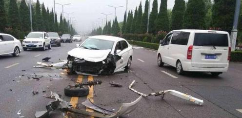 汽车出车祸保险涨多少 汽车出车祸保险涨多少