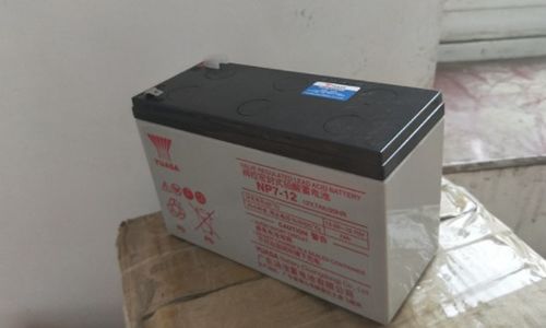 小汽车电瓶一般多少伏 小汽车电瓶一般多少伏