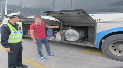 长途汽车装多少油 长途汽车装多少油