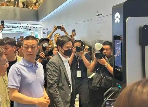 雷军缺席上海车展 小米回应 雷军缺席上海车展 小米回应