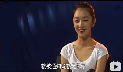 尹锡悦被拍到在公园“悠闲遛狗”