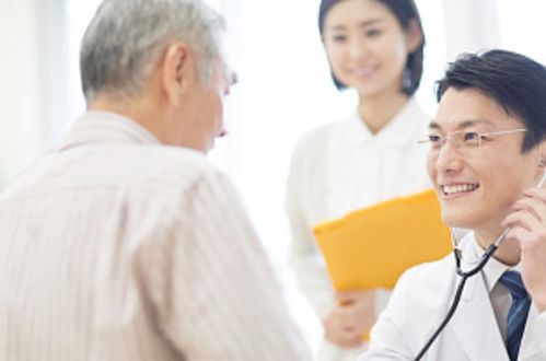 新冠感染又抬头?专家回应 新冠感染又抬头?专家回应