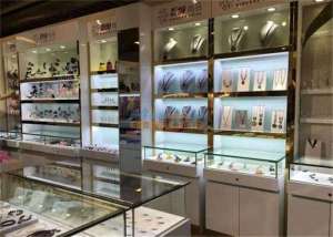青海汽车展示柜多少钱(青海汽车展示柜的价格解析) 青海汽车展示柜多少钱(青海汽车展示柜的价格解析)
