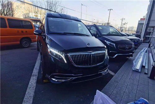 汽车上白下黑改装多少钱(汽车上白下黑改装费用详解) 汽车上白下黑改装多少钱(汽车上白下黑改装费用详解)