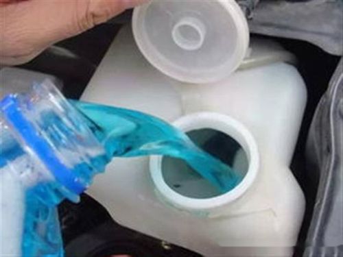 冬季汽车玻璃水用多少升(冬季汽车玻璃水的用量解析,需要多少升? 冬季汽车玻璃水用多少升(冬季汽车玻璃水的用量解析,需要多少升?