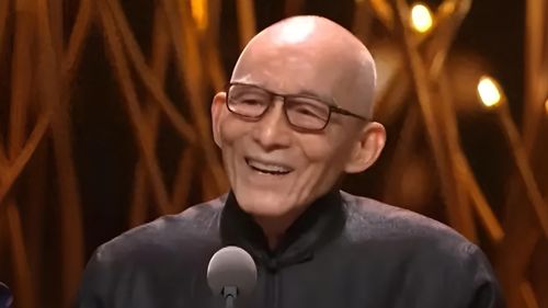 91岁游本昌露面大笑称活过来了(游本昌91岁露面,大笑称活过来了,人生经历与乐观精神) 91岁游本昌露面大笑称活过来了(游本昌91岁露面,大笑称活过来了,人生经历与乐观精神)