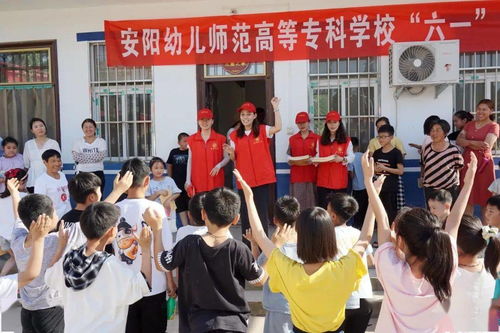 校书记给毕业生布置最后三道作业 校书记给毕业生布置最后三道作业