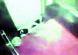 女子跳出故障电梯不慎坠井身亡 女子跳出故障电梯不慎坠井身亡