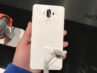 港版华为手机怎么充电 港版华为手机怎么充电