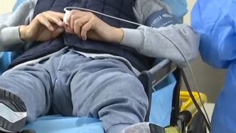 心梗老人看牙被全口拔光 余额被刷光 心梗老人看牙被全口拔光 余额被刷光