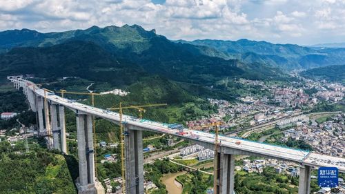 贵州安盘高速盘关特大桥主桥合龙 贵州安盘高速盘关特大桥主桥合龙